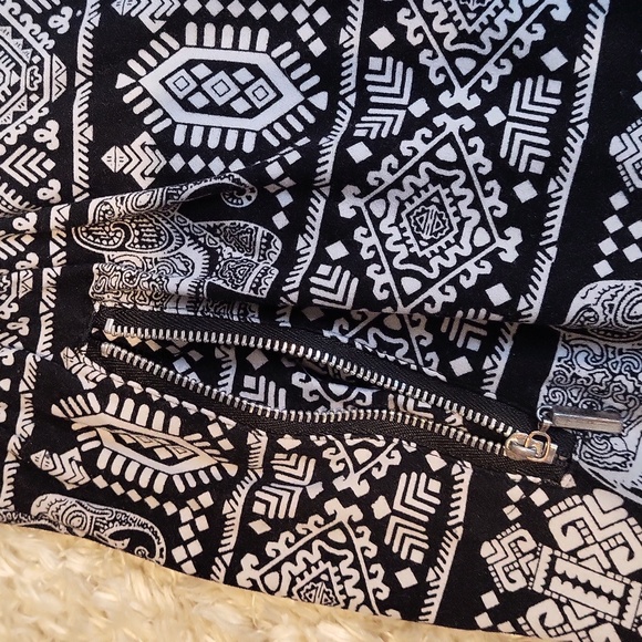 Black & White Aztec Joggers - Picture 3 of 6